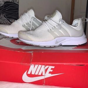 Nike women’s prestos